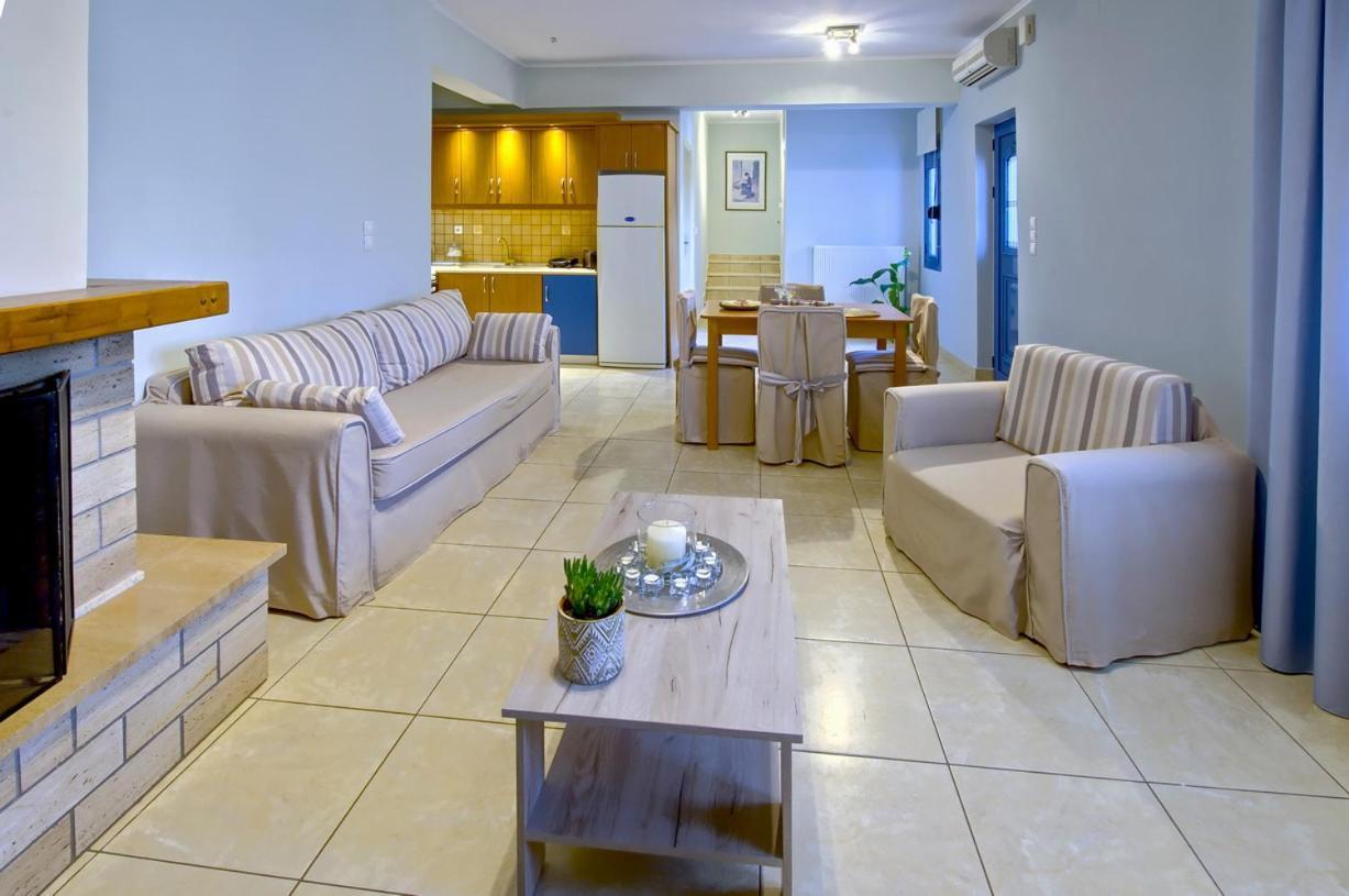 Seasight Living Apartment Plitra Luaran gambar