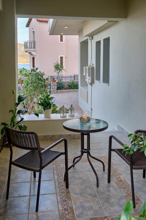Seasight Living Apartment Plitra Luaran gambar